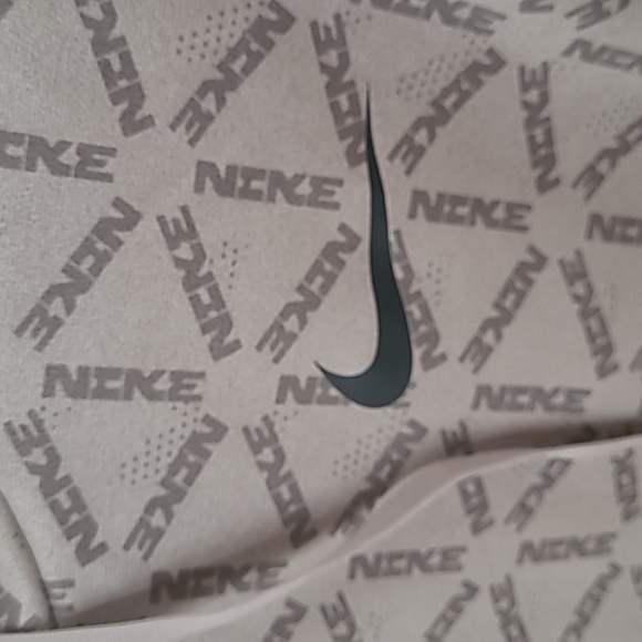 Nike hooded sweatshirt - Picture 4 of 4